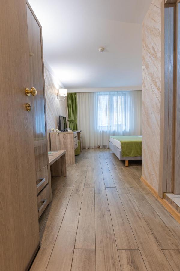 בוקרשט Hotel Corvaris מראה חיצוני תמונה