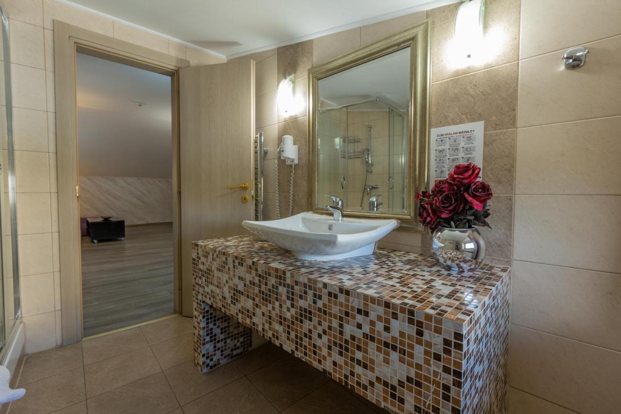 בוקרשט Hotel Corvaris מראה חיצוני תמונה