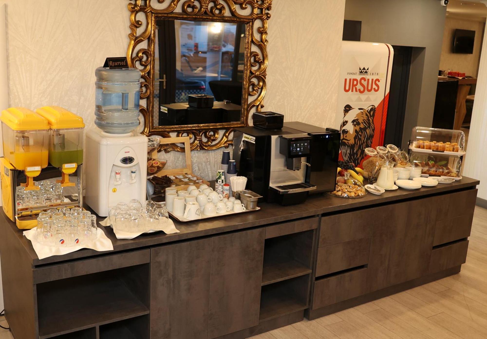בוקרשט Hotel Corvaris מראה חיצוני תמונה