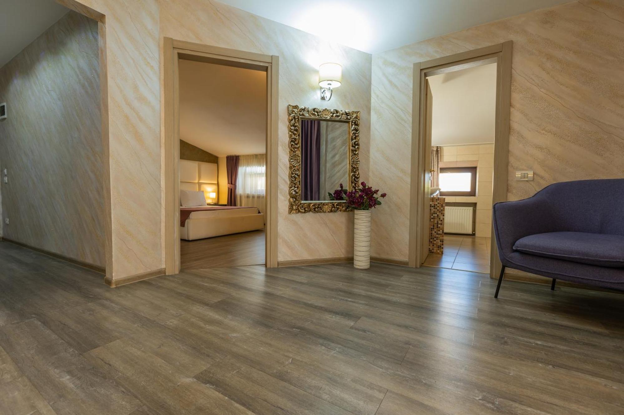 בוקרשט Hotel Corvaris מראה חיצוני תמונה