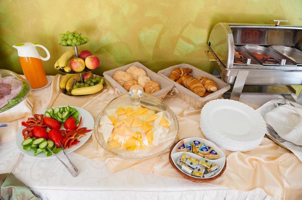 בוקרשט Hotel Corvaris מראה חיצוני תמונה