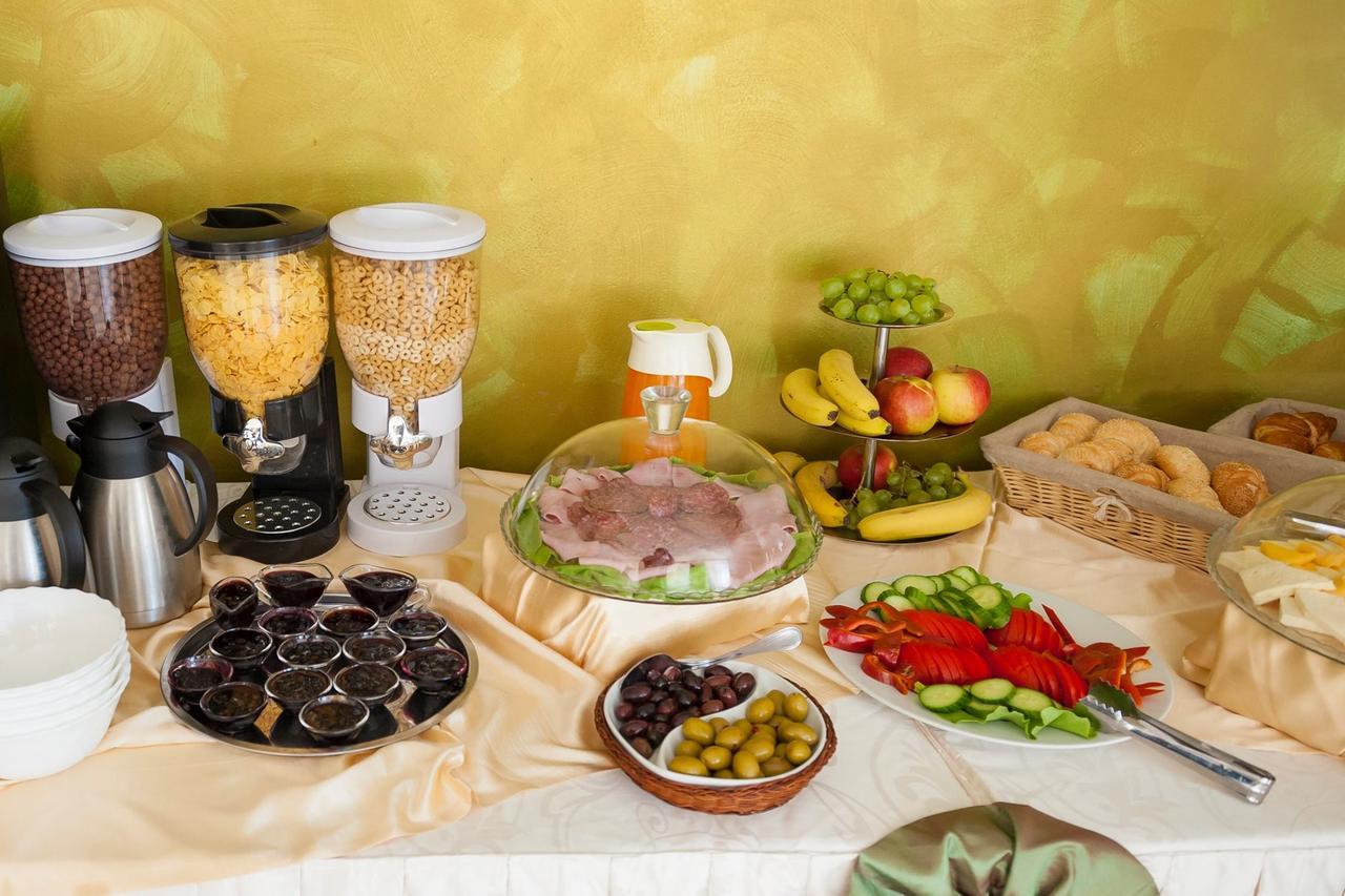 בוקרשט Hotel Corvaris מראה חיצוני תמונה